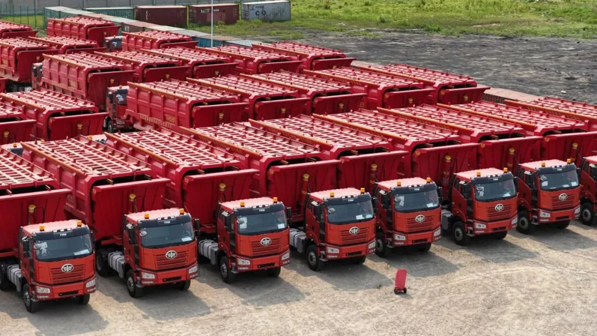 وكالة أنباء شينخوا تروج لمؤسسة FAWDE في العالم