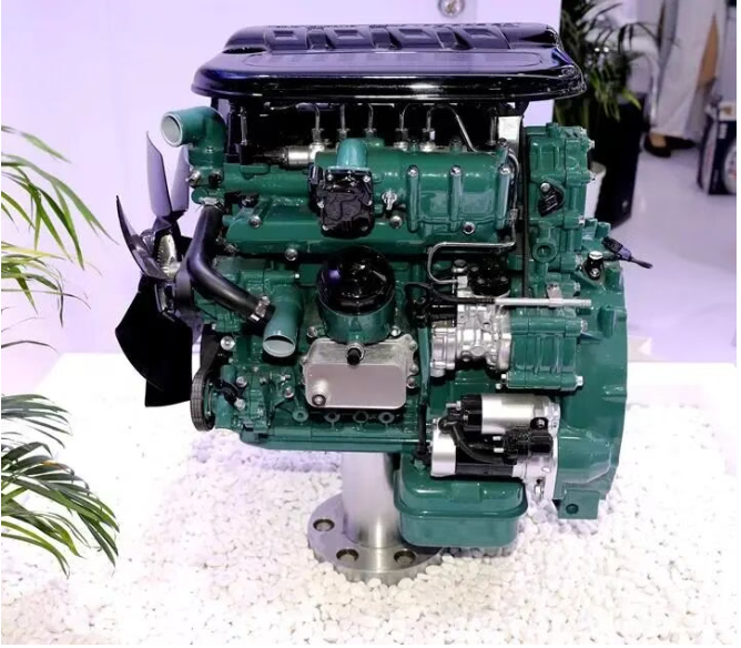 بفضل التكنولوجيا المتطورة وقاعدة جماهيرية واسعة، تُشعل شركة FAW Jiefang Power حماس معرض المحركات الدولية للاحتراق الداخلي!